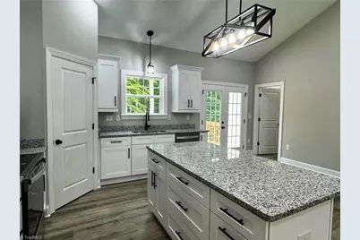 605 Kendall Street, Eden, NC 27288 - Photo 7