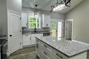 605 Kendall St, Eden, NC 27288 - Photo 7