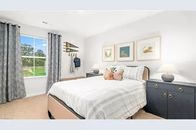 1541 Hamilton Hills Drive, Greensboro, NC 27406 - Photo 9