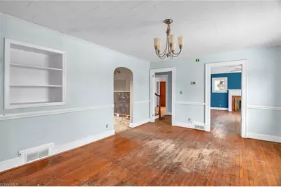 909 Sunset Avenue, Asheboro, NC 27203 - Photo 9