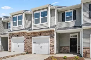 1662 Hallview Ct, Kernersville, NC 27284 - Photo 3