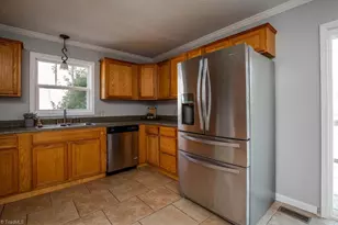 221 Delk Rd, Lexington, NC 27292 - Photo 5