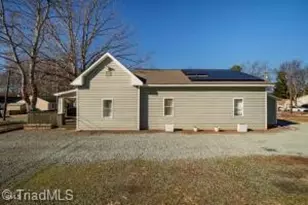 407 Oak St, Graham, NC 27253 - Photo 27