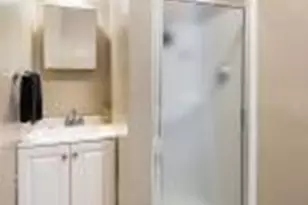 407 Oak St, Graham, NC 27253 - Photo 17