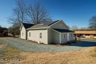 407 Oak St, Graham, NC 27253 - Photo 29