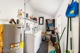 407 Oak St, Graham, NC 27253 - Photo 23