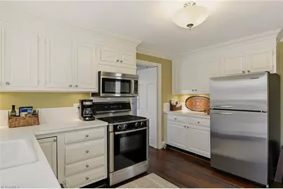 2032 Sussex Lane, Winston-Salem, NC 27104 - Photo 11