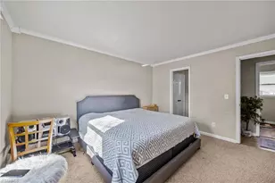 4202 Broadacres Dr, Greensboro, NC 27407 - Photo 17