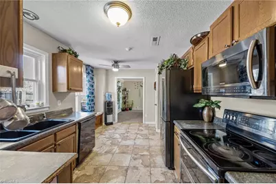 4202 Broadacres Drive, Greensboro, NC 27407 - Photo 11