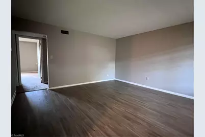 3818 Country Club Road #D, Winston-Salem, NC 27104 - Photo 5