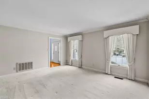 1616 Heathcliff Rd, High Point, NC 27262 - Photo 9