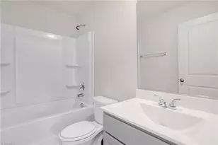 3917 Arcola Wy, Greensboro, NC 27405 - Photo 19