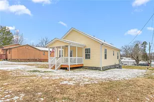 700 English St, Thomasville, NC 27360 - Photo 1