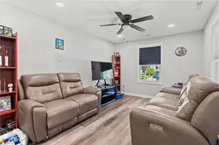 700 English St, Thomasville, NC 27360 - Photo 5