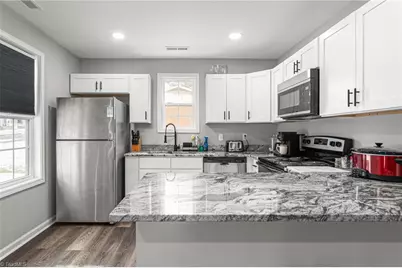 700 English Street, Thomasville, NC 27360 - Photo 3