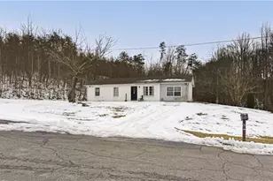 1403 Ballymena Dr, Reidsville, NC 27320 - Photo 3