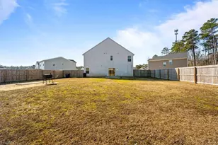 1705 Redbout Ct, Hope Mills, NC 28348 - Photo 7