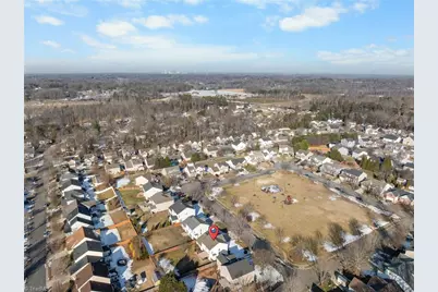 4236 Laurel Ridge Circle, Winston-Salem, NC 27107 - Photo 9