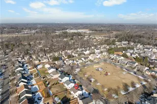 4236 Laurel Ridge Cir, Winston-Salem, NC 27107 - Photo 9