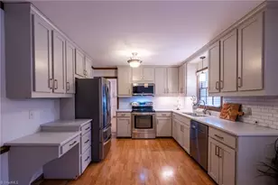 3504 Redington Dr, Greensboro, NC 27410 - Photo 9