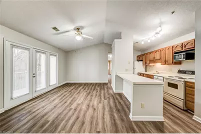 5934 Friendly Avenue, Greensboro, NC 27410 - Photo 7