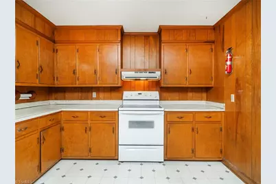 576 N Nc Highway 87, Burlington, NC 27217 - Photo 9