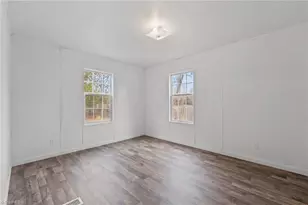 509 N Foster St, Liberty, NC 27298 - Photo 21