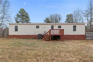 509 N Foster St, Liberty, NC 27298 - Photo 33