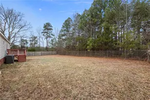 509 N Foster St, Liberty, NC 27298 - Photo 35