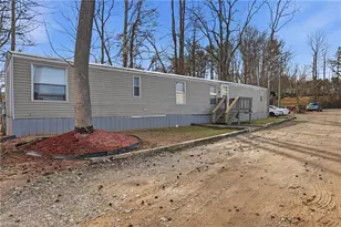 105 E Brocktown Rd, Moravian Falls, NC 28654 - Photo 11