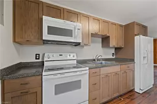 312 Pickett Cir, Liberty, NC 27298 - Photo 15