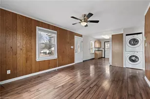 312 Pickett Cir, Liberty, NC 27298 - Photo 9