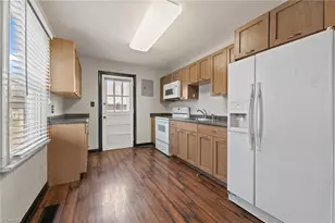 312 Pickett Cir, Liberty, NC 27298 - Photo 13