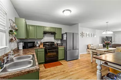 3985 Village Park Court, Winston-Salem, NC 27127 - Photo 9