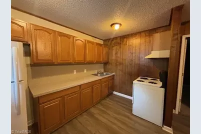 3216 Starlight Drive #G, Winston-Salem, NC 27107 - Photo 9