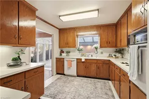 1040 Cantering Rd, High Point, NC 27262 - Photo 11