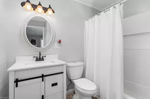 415 Crestview Dr, Thomasville, NC 27360 - Photo 15