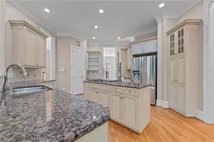 900 Jefferson Wood Ln, Greensboro, NC 27410 - Photo 13
