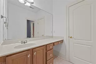900 Jefferson Wood Ln, Greensboro, NC 27410 - Photo 37