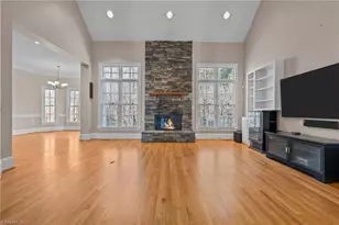 900 Jefferson Wood Ln, Greensboro, NC 27410 - Photo 15