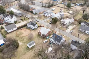 213 Guthrie St, Graham, NC 27253 - Photo 33