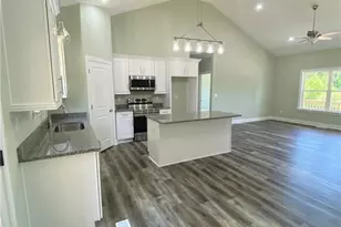 611 Kendall St, Eden, NC 27288 - Photo 5