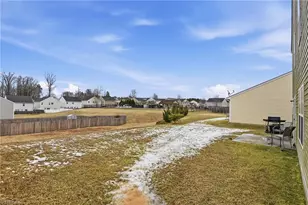 3855 Foliage Dr, Winston-Salem, NC 27101 - Photo 31