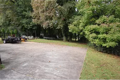 2632 Amesbury Road, Winston-Salem, NC 27103 - Photo 31