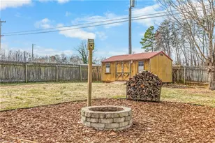 1051 Gregory Way Dr, Kernersville, NC 27284 - Photo 33