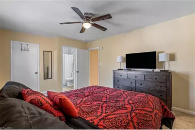 5735 Bramblegate Road, Greensboro, NC 27409 - Photo 21