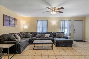 5735 Bramblegate Rd, Greensboro, NC 27409 - Photo 7