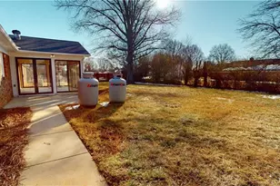 140 Hidden Hills Dr, Kernersville, NC 27284 - Photo 33