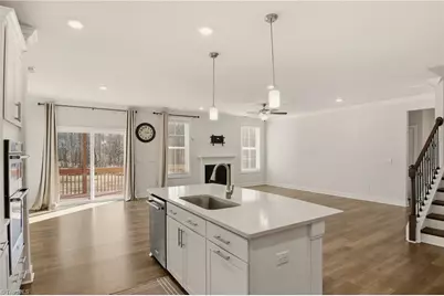 8867 Bakersfield Drive, Kernersville, NC 27284 - Photo 7