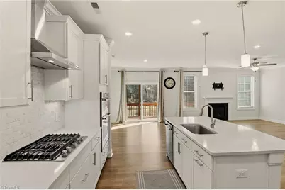 8867 Bakersfield Drive, Kernersville, NC 27284 - Photo 11